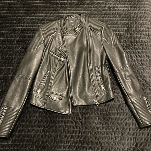 Leather jacket - Picture 1 of 3